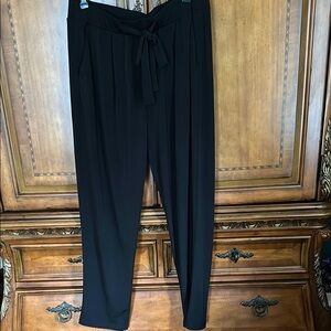 Ellen Tracy Elegant Black Tie-Waist Trousers